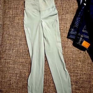 Lululemon size 0 & 25” inseam Misty Glade